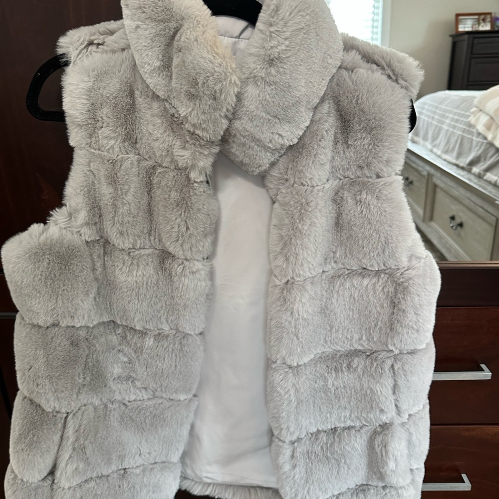 Women's Gray Faux Fur Vest
